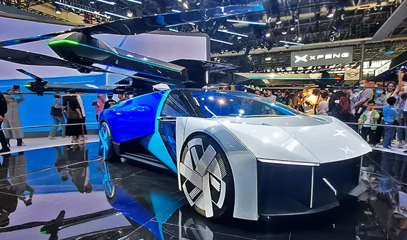 Descubre el singular auto volador con el que China revolucionaría el transporte: tiene 4 hélices desplegables