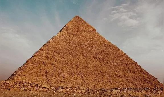 Arqueólogos descubren misteriosa estructura en Egipto cerca a las pirámides de Giza