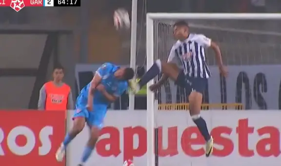 ¡Jeriel De Santis fue expulsado! Así fue falta del delantero que le costó la roja ante Garcilaso