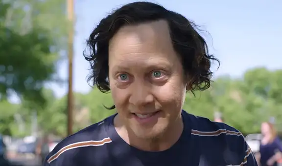 '¡Qué viaje con papá!' arrasa en Netflix: la nueva comedia familiar con Rob Schneider que no puedes perderte
