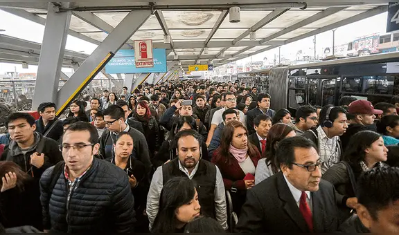 Las trabas, los incumplimientos y los proyectos en papeles de López Aliaga en transporte