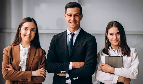 Descubre las 5 profesiones con mayor estabilidad laboral en Estados Unidos en 2024