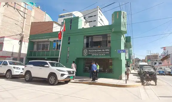 Juliaca: delincuentes roban camioneta de la PNP a metros de la Depincri