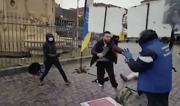 Ataque terrorista en Alemania: apuñalan en el cuello a político antiislámico en plena vía pública