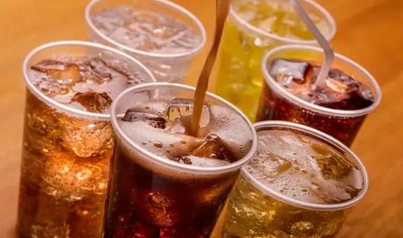 Empresa de refrescos en Estados Unidos retira bebidas del mercado por sus colorantes cancerígenos