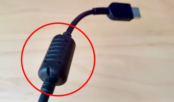 ¿Para qué sirve el 'cilindro' que llevan la mayoría de cables de carga? Descubre por qué es importante su función