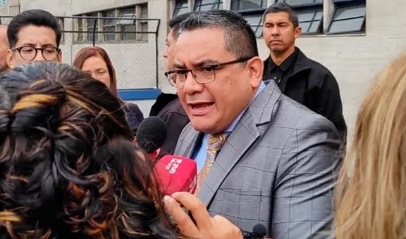 Ministro del Interior niega que sea su voz la que aparece en el audio y evade responder si se sometería a peritaje