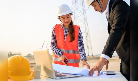 Rompiendo barreras en la ingeniería: el liderazgo femenino y su impacto en la construcción civil