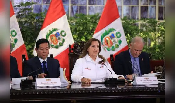 Boluarte sobre ausencia por supuesta cirugía: "Ya quisiera desaparecerme un minuto y no hacer mi trabajo"