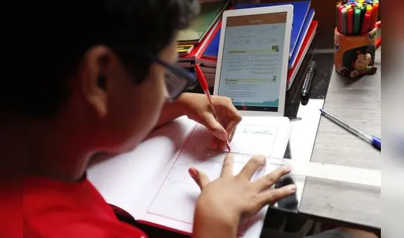 Ceplan crea comité multidisciplinario para acortar brecha digital en el Perú