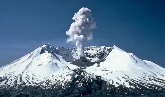 América tiene el glaciar más joven del mundo y este rodea un volcán activo: comenzó a formarse en 1980