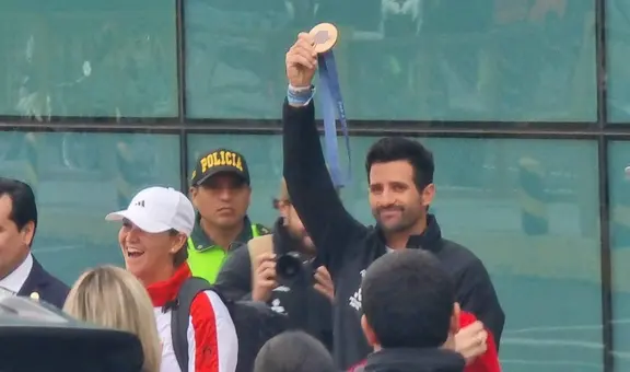 ¡Stefano Peschiera llegó al Perú! La medalla de bronce en París 2024 fue recibido con gran algarabía