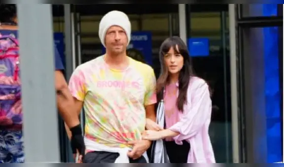 Dakota Johnson y Chris Martin desmienten ruptura: "Estamos felices juntos"