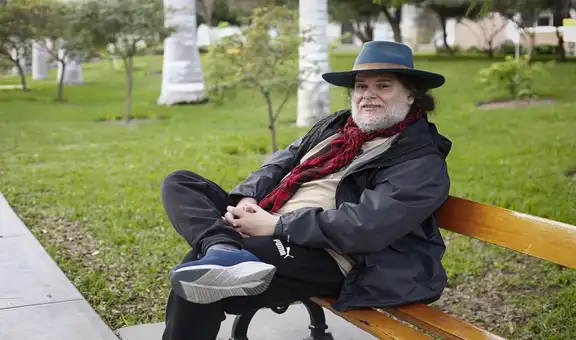 Álex Huerta-Mercado: “El Estado es pomposo, está en un palacio de gobierno que parece un museo, y sin embargo la política es informal”