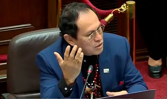 Segundo Montalvo es ignorado tras pedir 3 vivas en el Congreso: "¿No son congresistas del bicentenario?"