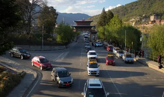 El ÚNICO país en el mundo que no tiene semáforos: es una decisión ligada a sus tradiciones