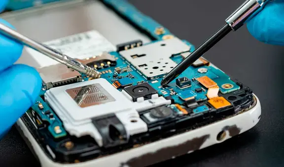 ¿Llevaste tu celular a reparar? Así podrás saber si usaron piezas originales o genéricas