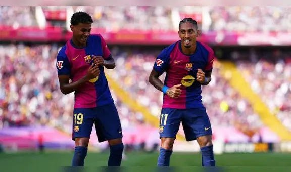 Raphinha marca un triplete y Barcelona es líder de LaLiga española