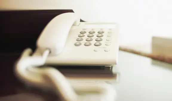 ¿Tienes cables de tu teléfono fijo que cuelgan por las paredes? Así las aprovecharás para tener una red Ethernet