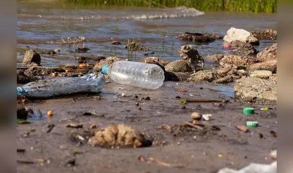 El país de América Latina que tiene los ríos más contaminados: mueren 900 niños al año por enfermedades