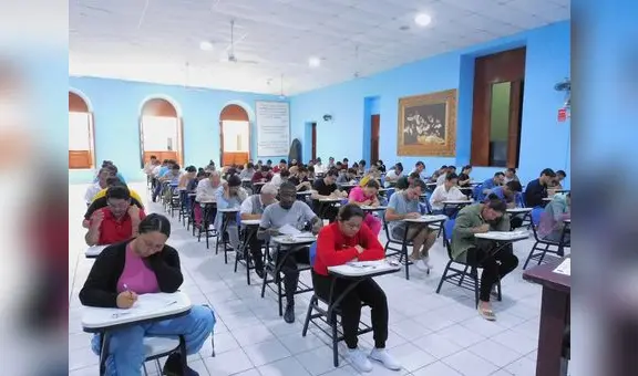 Serums: más del 60% de los postulantes desaprobó el examen del Minsa