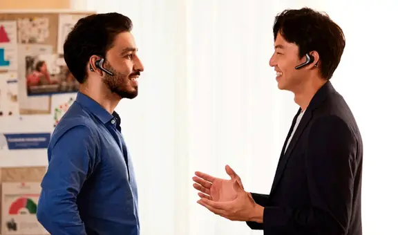 Estos nuevos audífonos traducen en tiempo real cualquier palabra dicha en un idioma extranjero