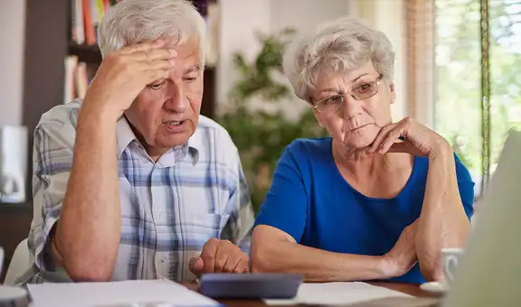 El Seguro Social en EE. UU. podría reducir hasta 300 dólares en cheques para 2034: ¿quiénes serían afectados?