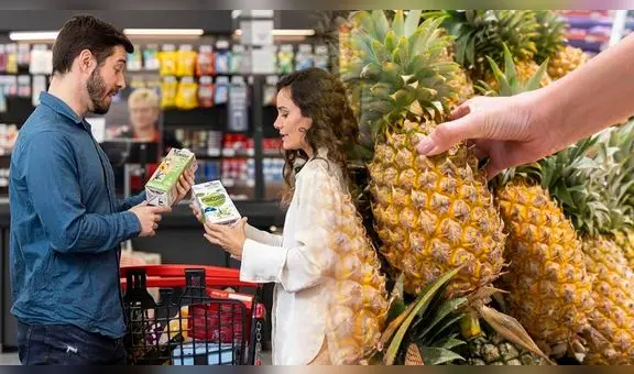 ¿El nuevo Tinder?: la nueva tendencia en Perú de buscar pareja en supermercados con una piña al revés