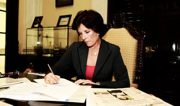 Fallece Lourdes Mendoza Del Solar, la primera mujer en ocupar la presidencia del Perú