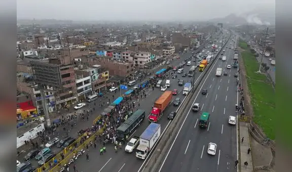 Transportistas dan tiempo al Gobierno por un mes