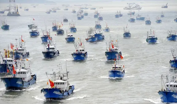 Denuncian que barcos extranjeros siguen entrando al mar peruano sin control
