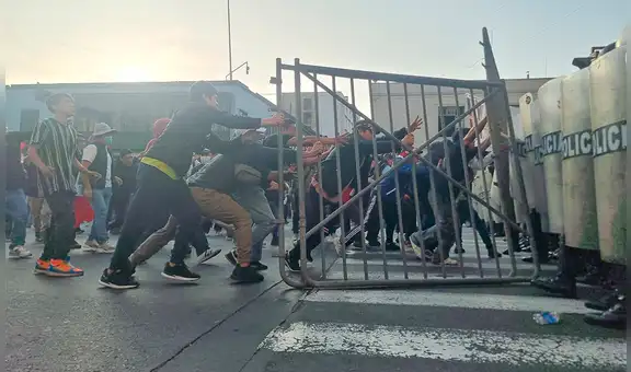 PNP lanza bombas lacrimógenas y perdigones a comerciantes y transportistas que llegaron al Congreso