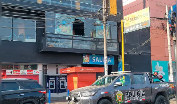 Ataque cerca al Royal Plaza: sujeto dispara contra restobar y balas alcanzan lunas de Smart Fit en Independencia