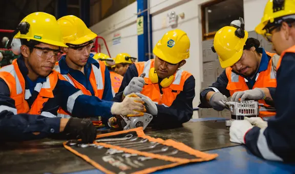Más de 2,400 jóvenes arequipeños accedieron a estudios técnicos gracias al programa TEC de Komatsu-Mitsui