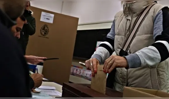 ¿A qué hora cierran las mesas de votación este domingo 27 de octubre? Lo que establece la corte electoral