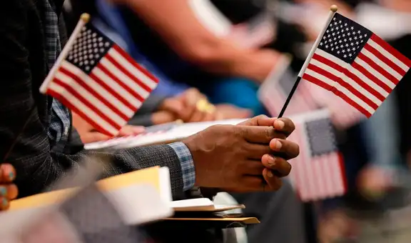 ¡Malas noticias para inmigrantes! Estos 3 delitos te pueden quitar la ciudadanía americana en 2024