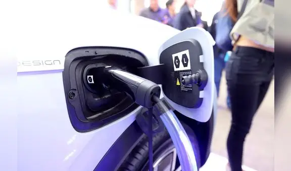 Gobierno espera electrificar el parque automotor en 2030