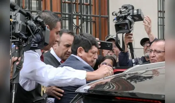 Directivos de la FPF: Agustín Lozano negoció contrato a puertas cerradas