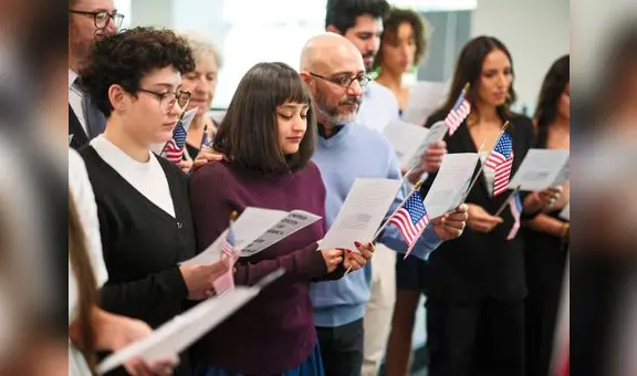 ¡Atención, inmigrantes en EE. UU.!: las 10 preguntas para obtener rápidamente la ciudadanía americana en 2025