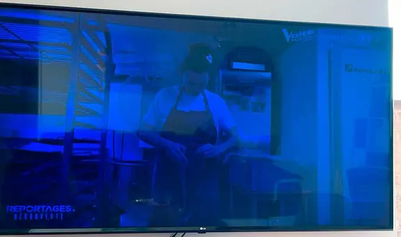 ¿Por qué la pantalla de tu Smart TV se ve azul cuando la enfocas con la cámara del celular?