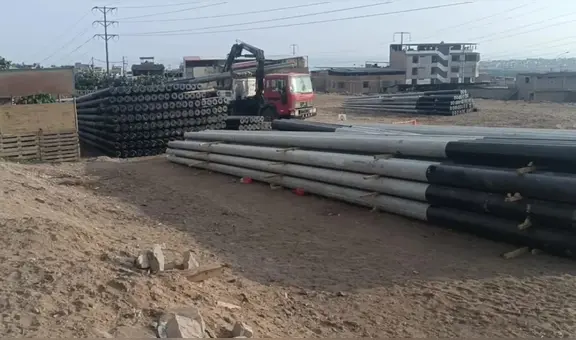 Hombre muere tras caerle encima postes de cemento en Villa María del Triunfo