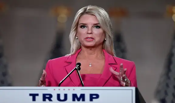 Quién es Pam Bondi, la nueva candidata de Trump para ser fiscal general de Estados Unidos tras salida de Matt Gaetz