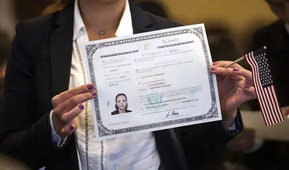 Atención, Inmigrante: los pasos que debes realizar para cambiar tu nombre legalmente en Estados Unidos