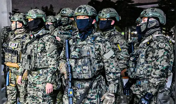 ¿En qué consiste la ley marcial decretada en Corea del Sur y cuáles son sus consecuencias?