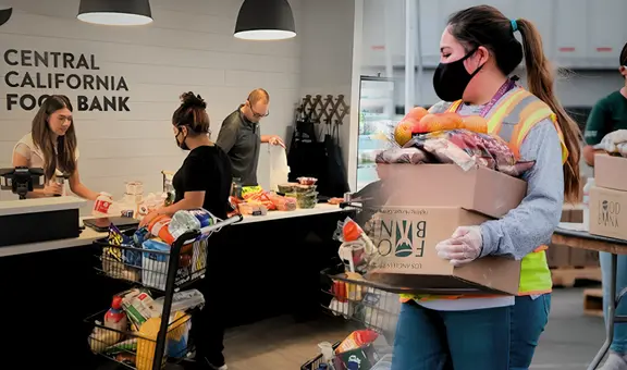 Comida gratis en California: ciudades y fechas para recibir alimentos por Navidad y Año Nuevo 2025 en EE. UU.