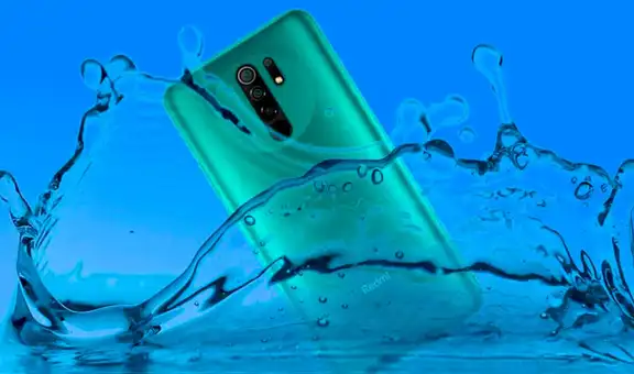 ¿Tu smartphone se mojó? Esta función secreta permite eliminar los restos de agua de su interior