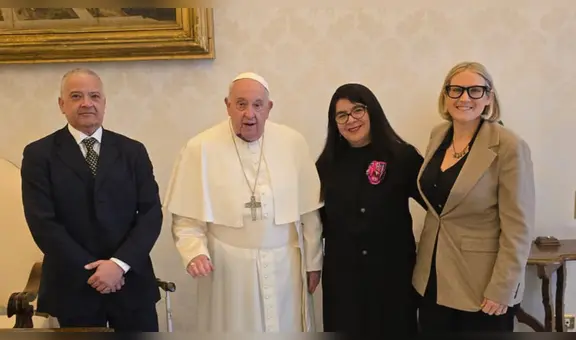 Papa Francisco se reunió con periodistas Pedro Salinas y Paola Ugaz que investigaron casos de abuso en el Sodalicio