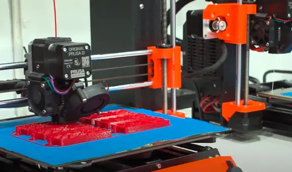 Sistema de impresión 3D, el proyecto que revoluciona la construcción de viviendas sociales y usa brazos robóticos