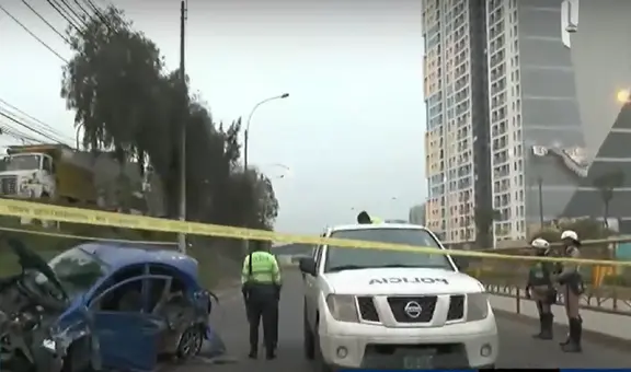 Vehículo choca contra poste y dos miembros de una familia mueren en Independencia