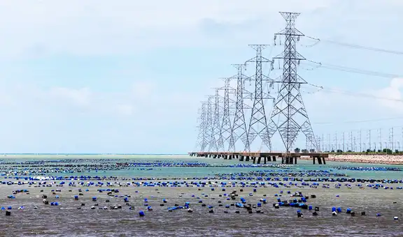 El megaproyecto que conectará 2 países de América Latina en una red eléctrica por mar y tierra en 2028